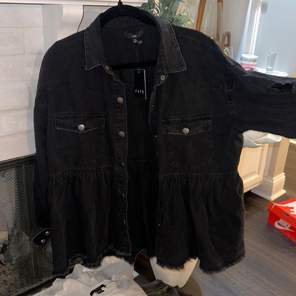Boutique ruffled jacket